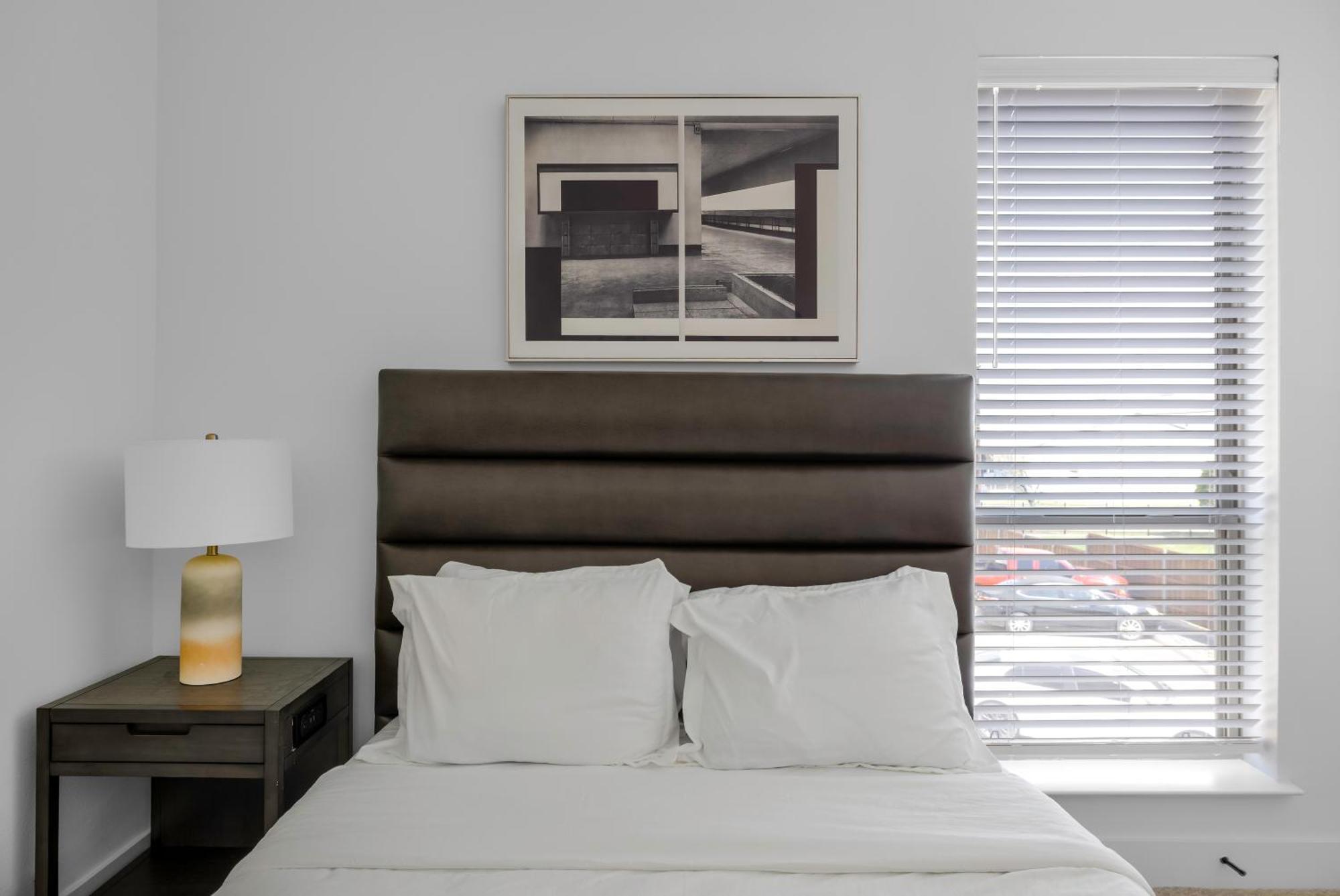 Railyard Apartments By Barsala Denton Oda fotoğraf